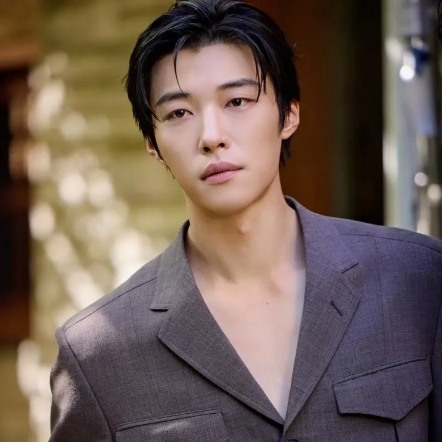 Recent activity shot of Woo Dohwan