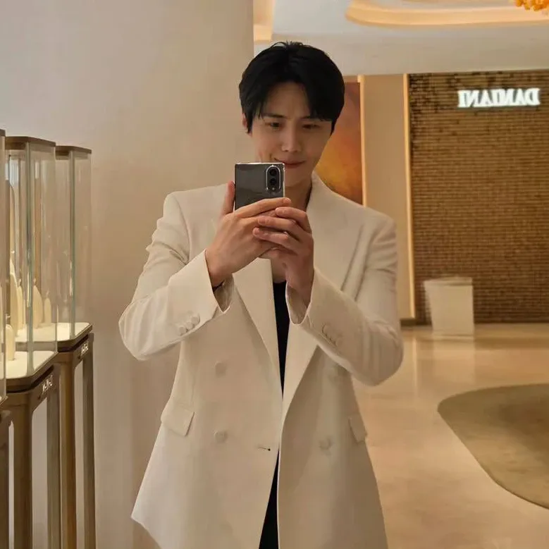Cuplikan di balik layar dari Kim Seonho