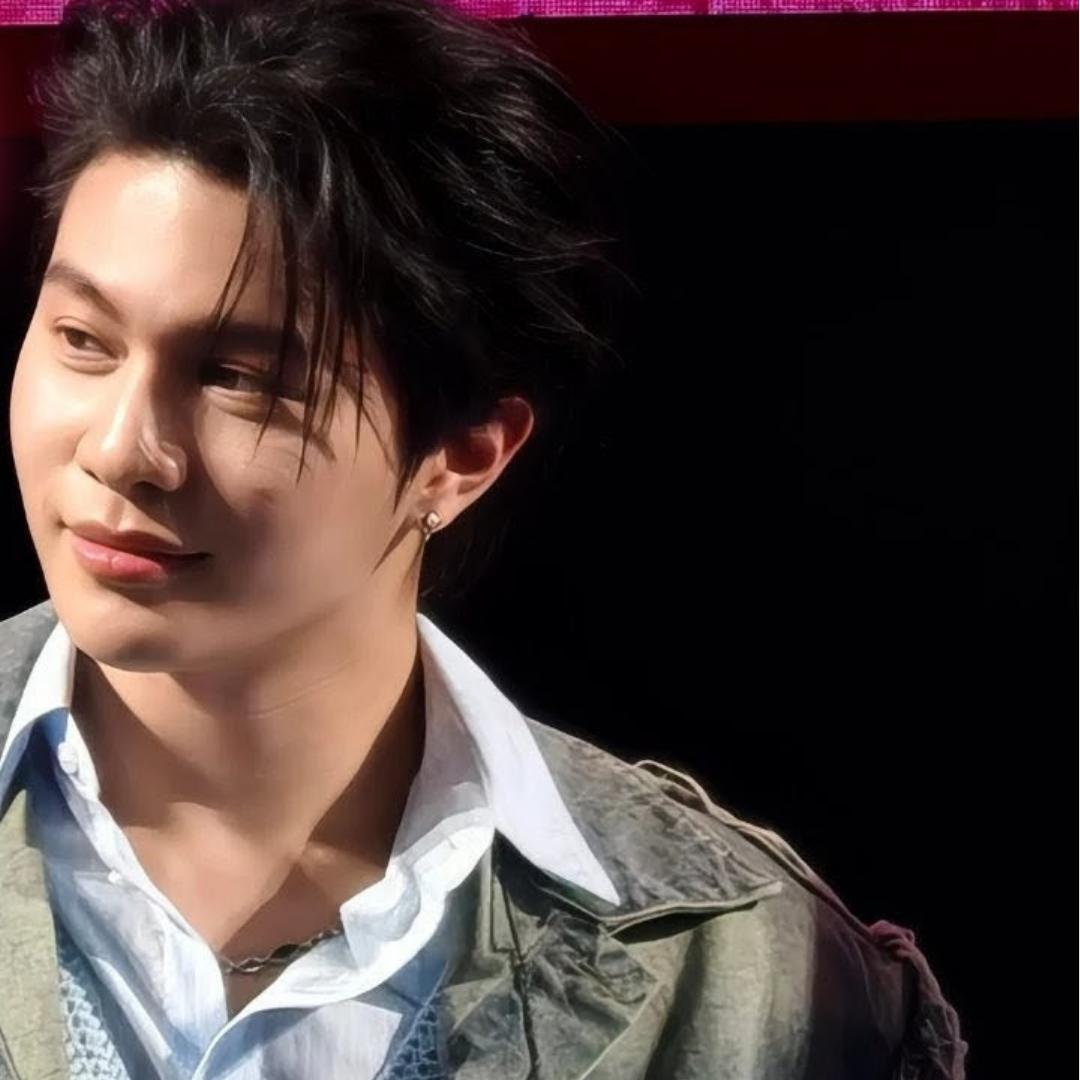 A moment captured by a fan of William Jakrapatr Kaewpanpong