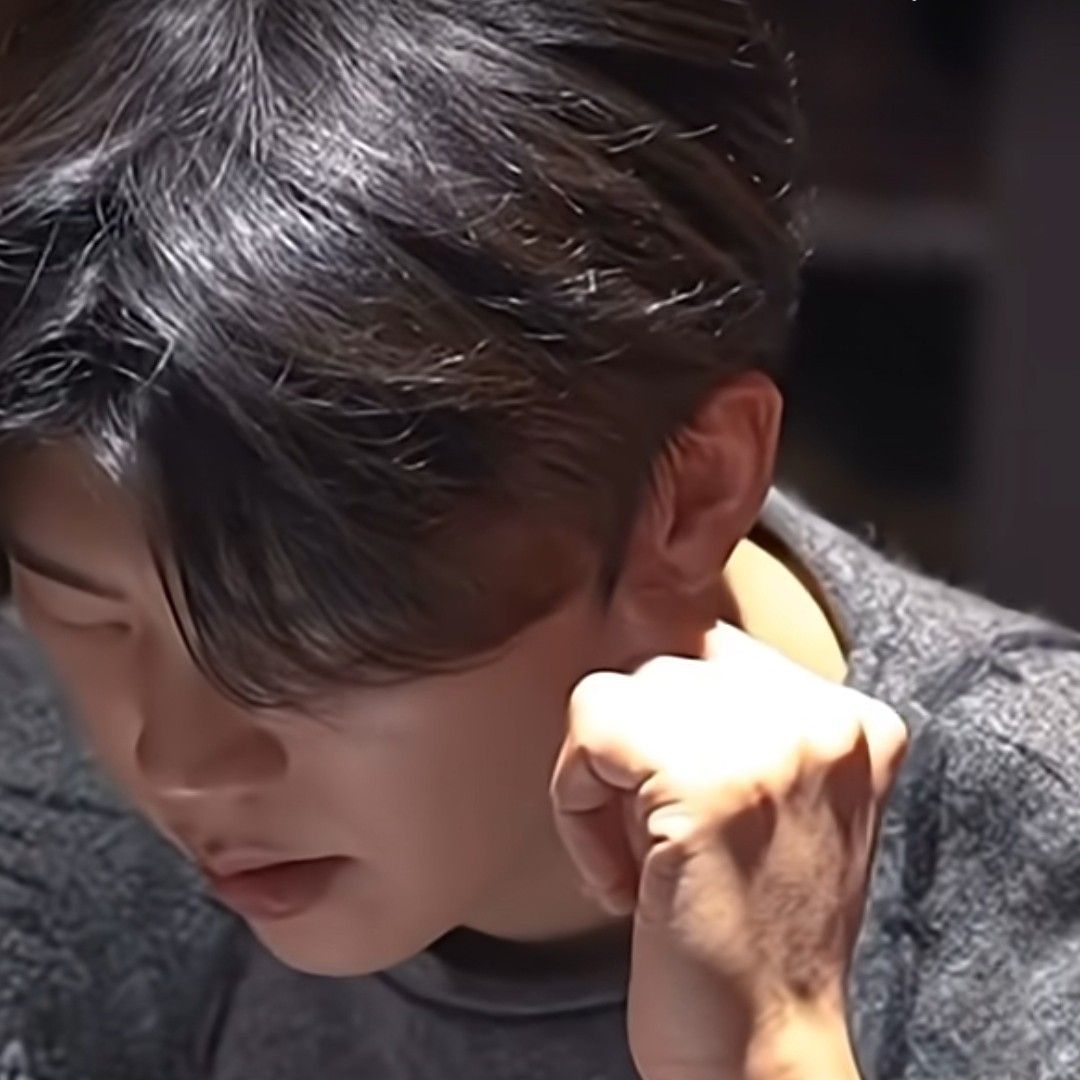 Behind-the-scenes cut of Park Jihyeon