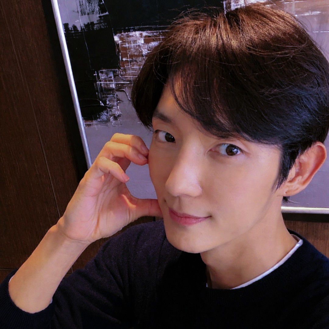 A moment captured by a fan of Lee Joongi