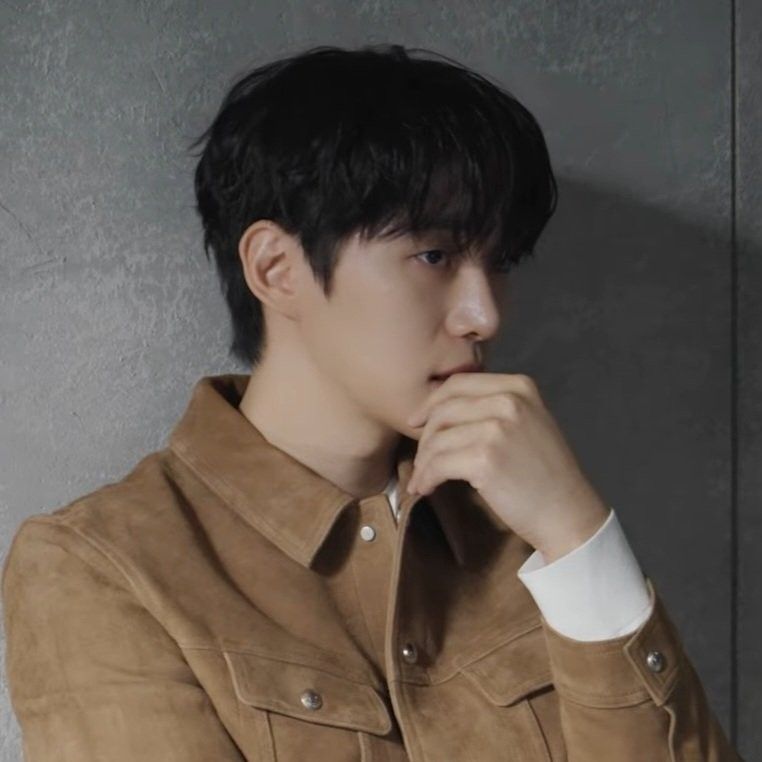 李俊昊的最新照片