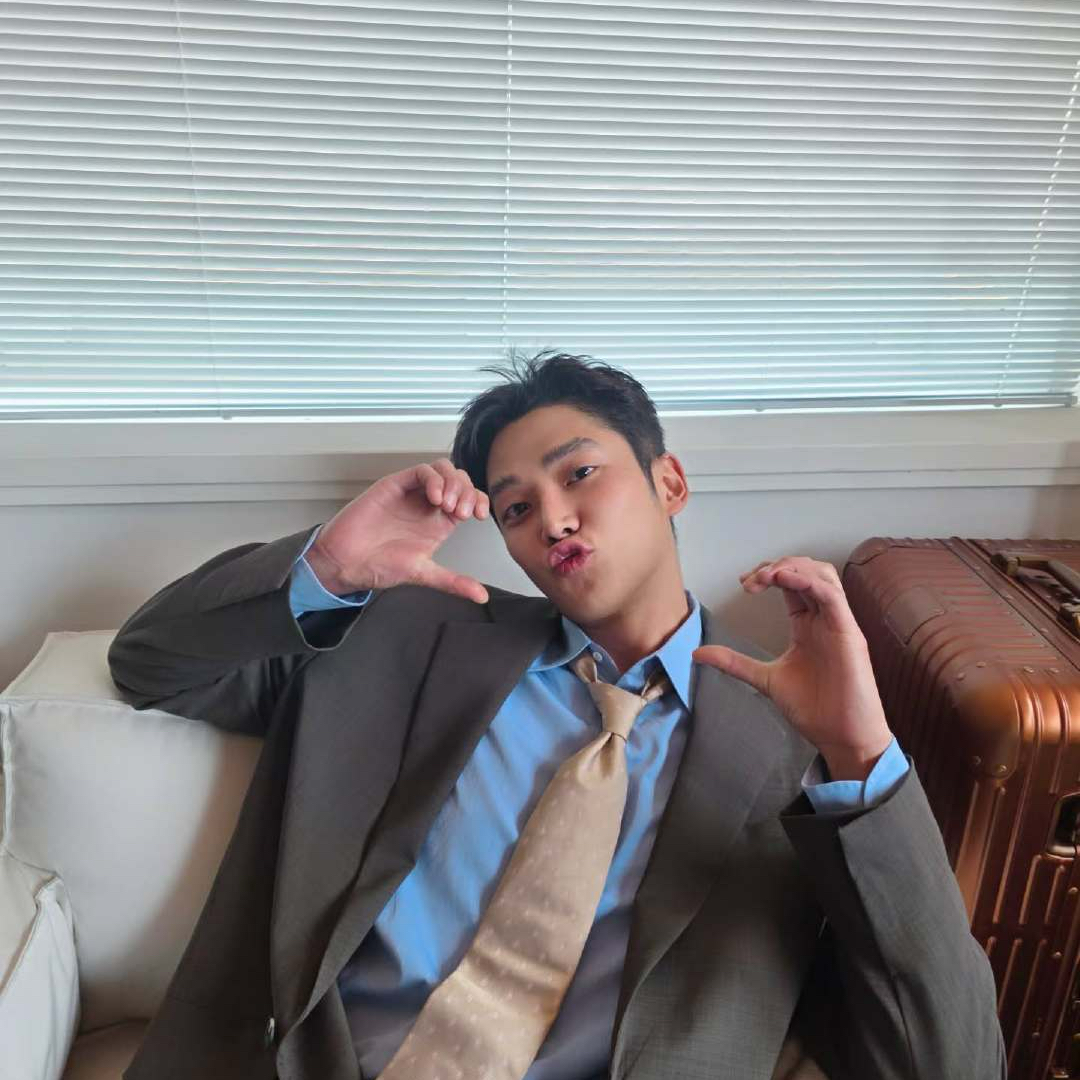 Cuplikan di balik layar dari Rowoon