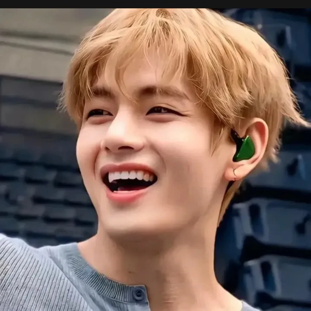 Behind-the-scenes cut of Kim Taehyung (V)