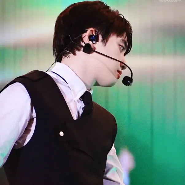 Cuplikan di balik layar dari Doh Kyungsoo (D.O.)