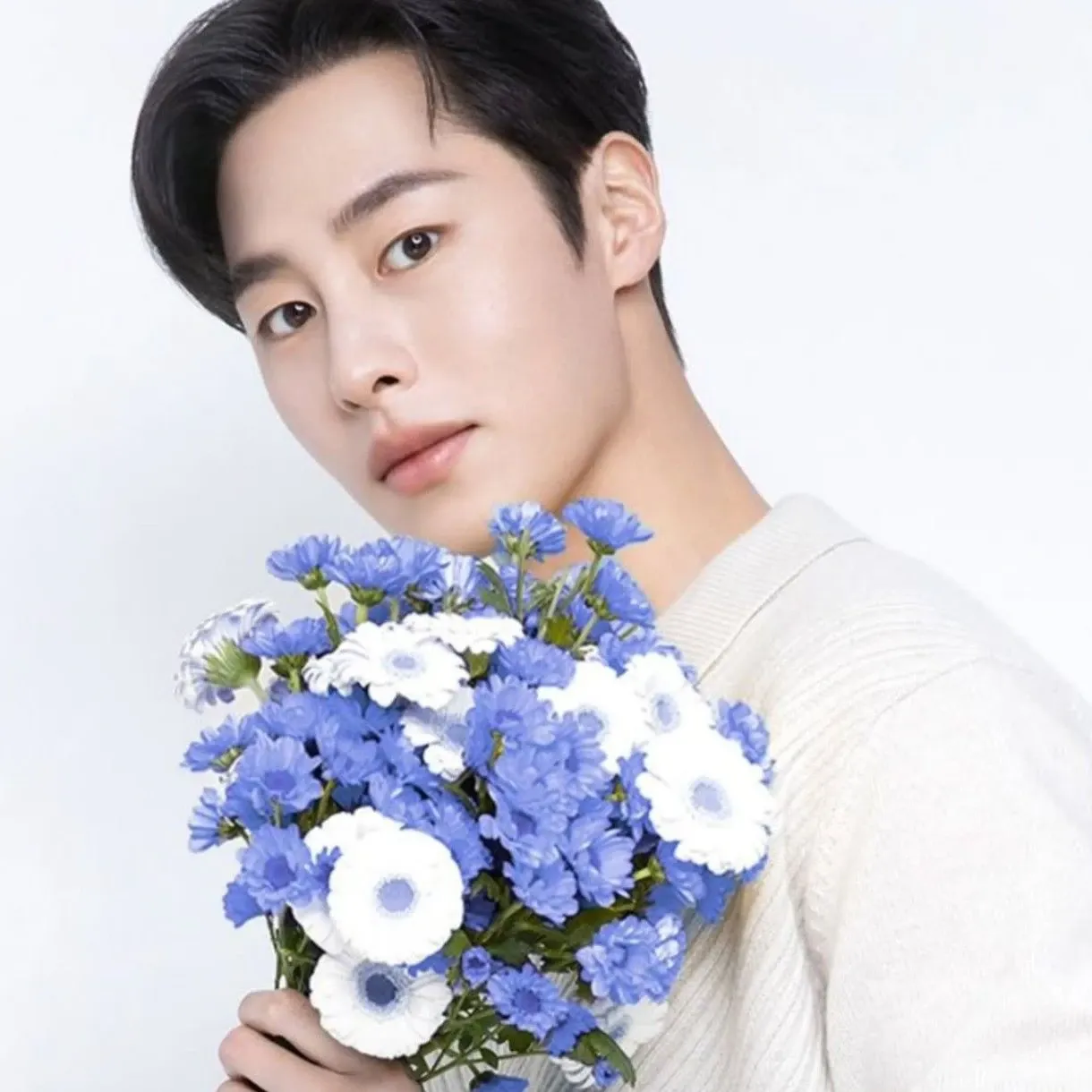 Momen yang diabadikan oleh penggemar Lee Jaewook
