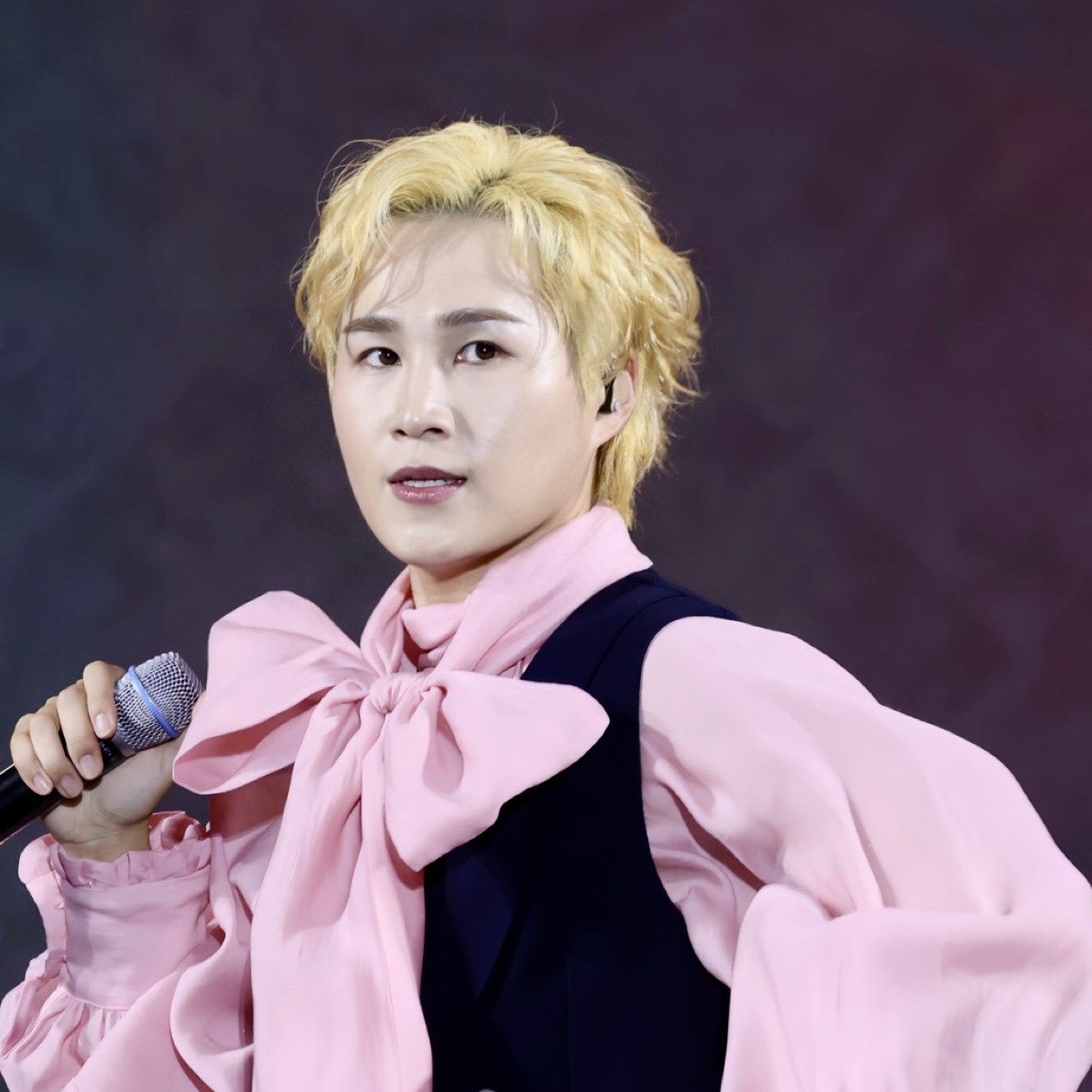 金熙栽的最新照片