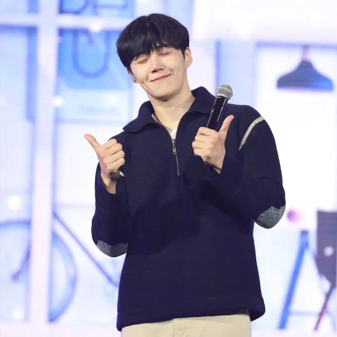 Latest photo of Kim Seonho