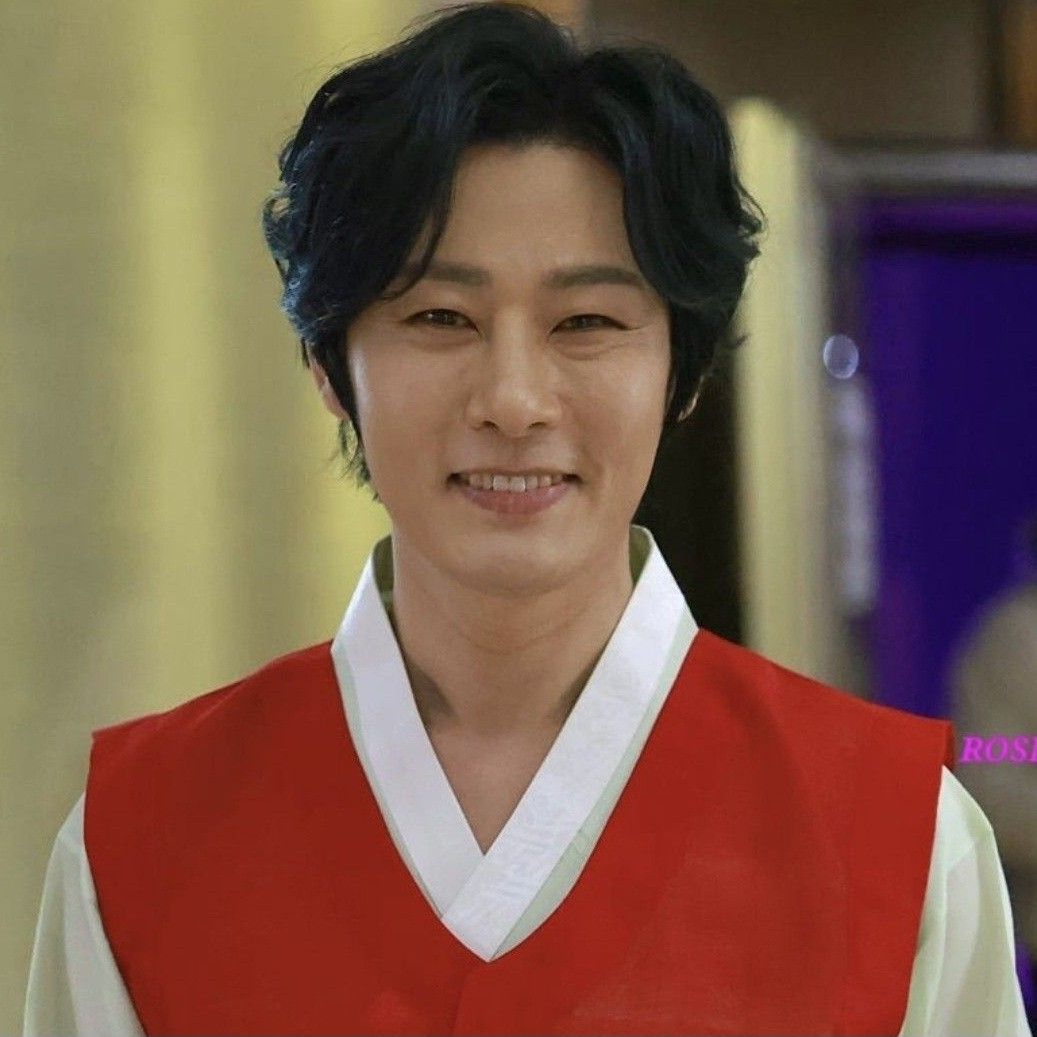 A moment captured by a fan of Kang Moonkyung