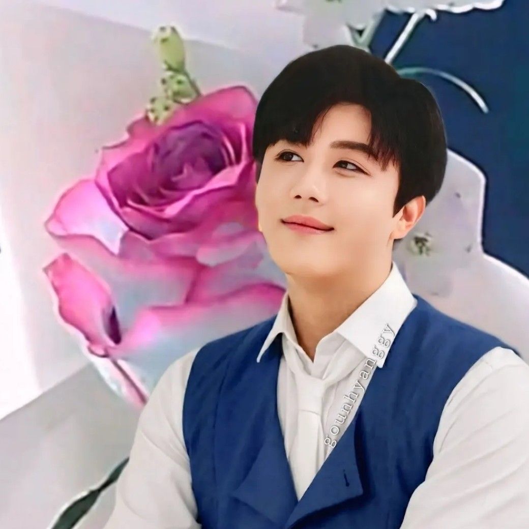 チン・ヘソンの最近の活動ショット