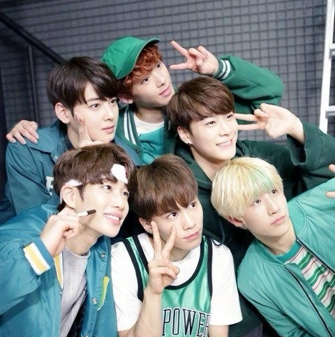 A moment captured by a fan of Cha Eunwoo