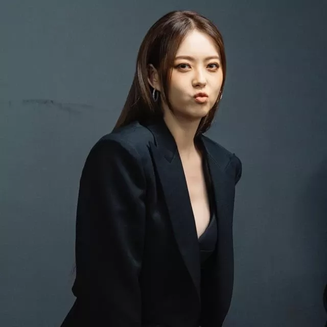 A moment captured by a fan of Go Ara