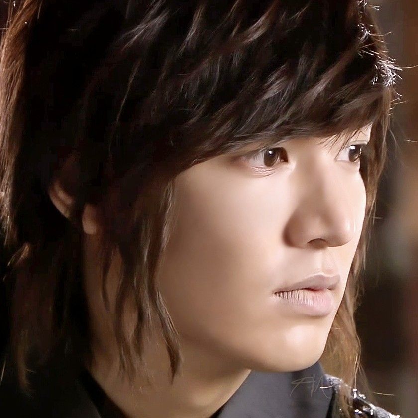 粉絲拍下的李敏鎬瞬間