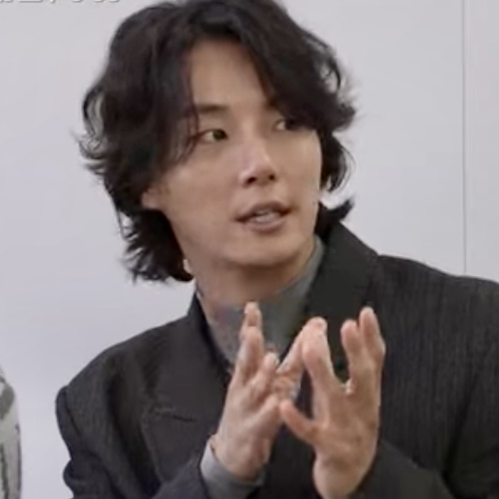 Recent activity shot of Yoon Shiyoon