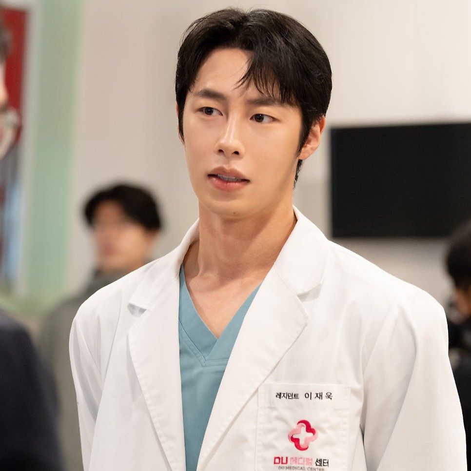 A moment captured by a fan of Lee Jaewook