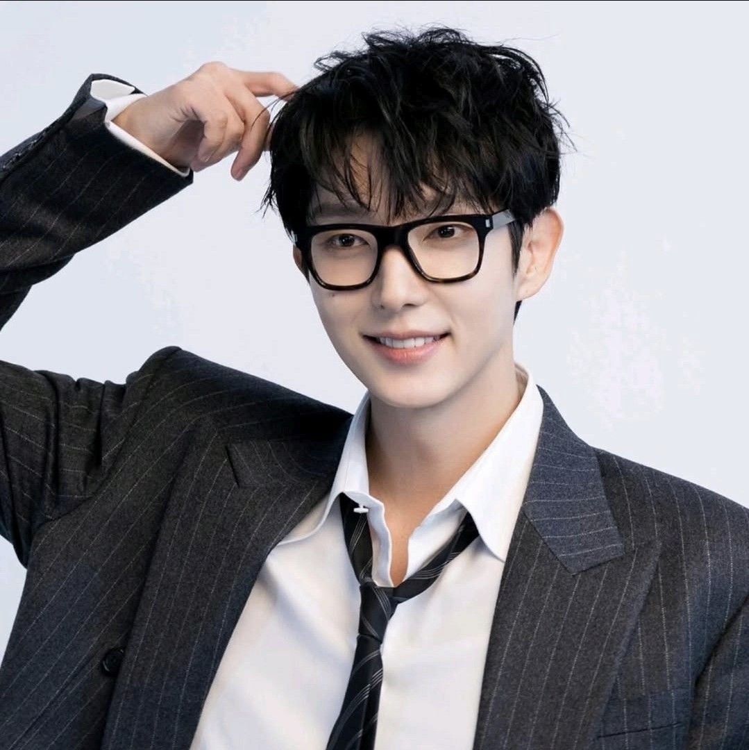 Recent activity shot of Lee Joongi