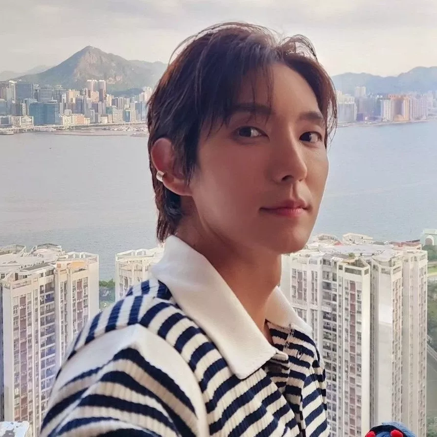 Recent activity shot of Lee Joongi