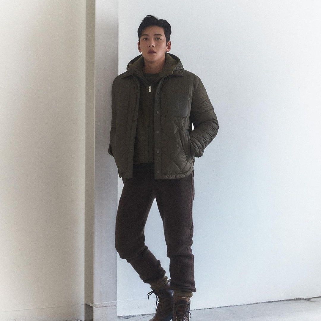 Behind-the-scenes cut of Ji Changwook