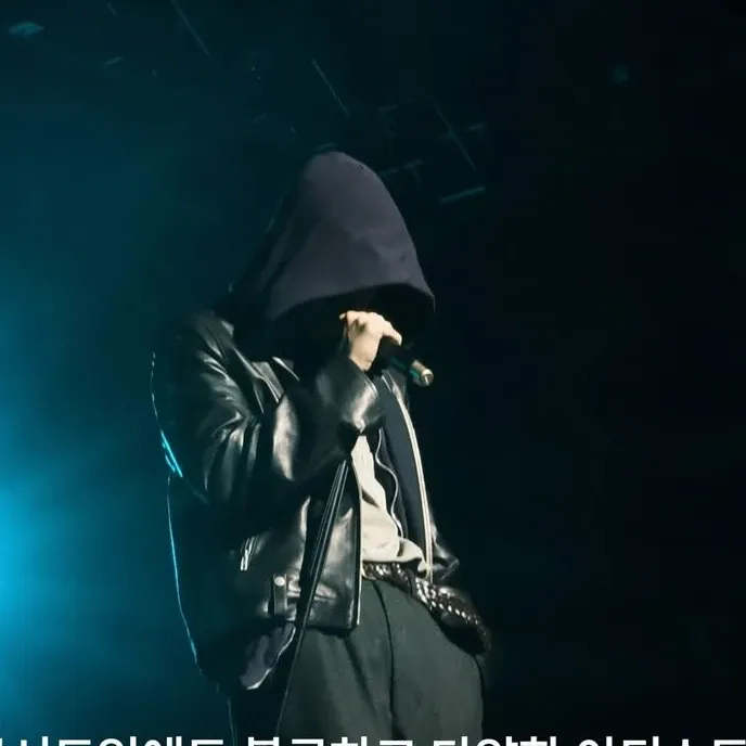 Recent activity shot of Lee Seungyoon