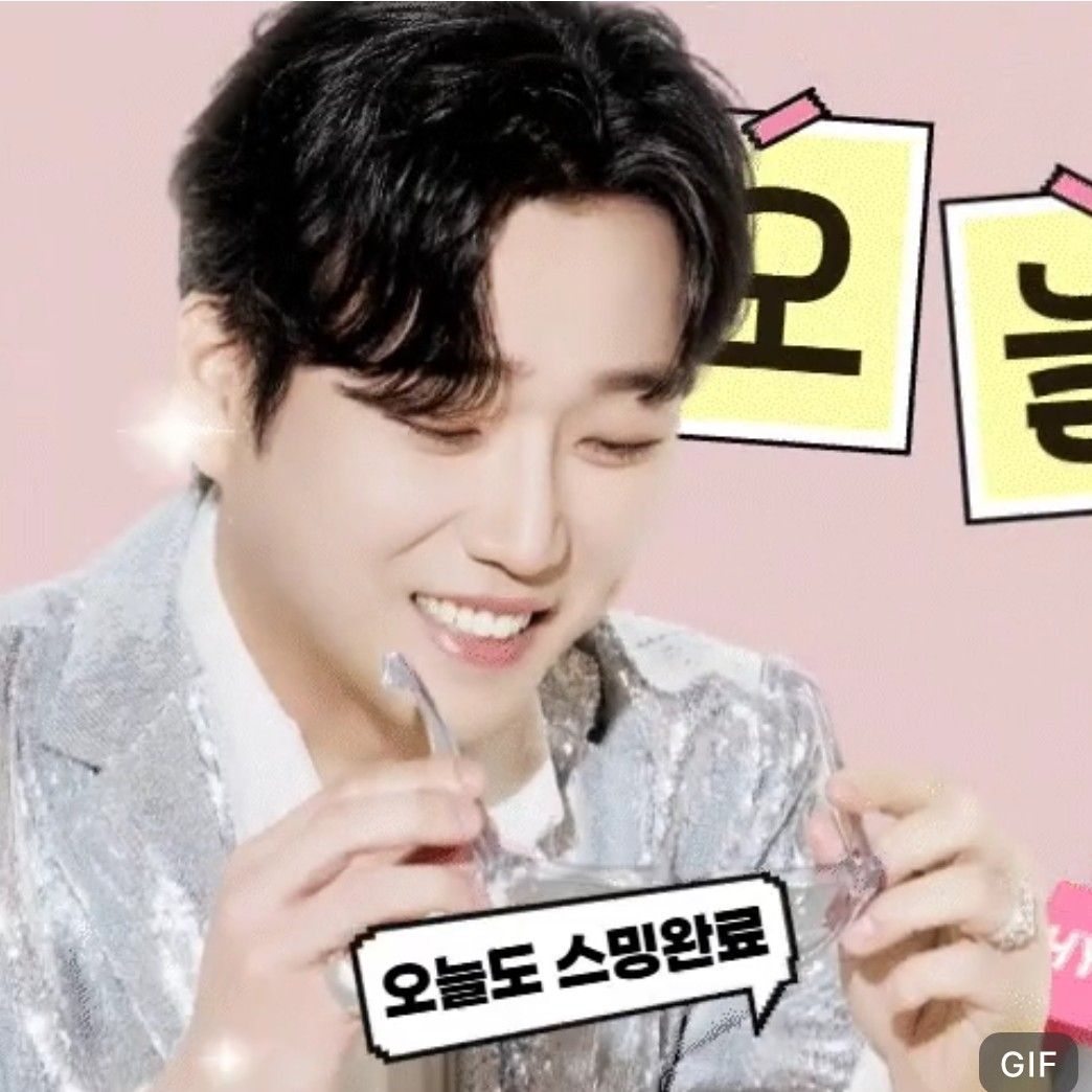 Latest photo of Hwang Youngwoong