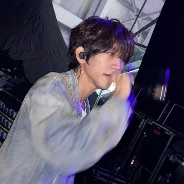 Latest photo of Lee Seungyoon