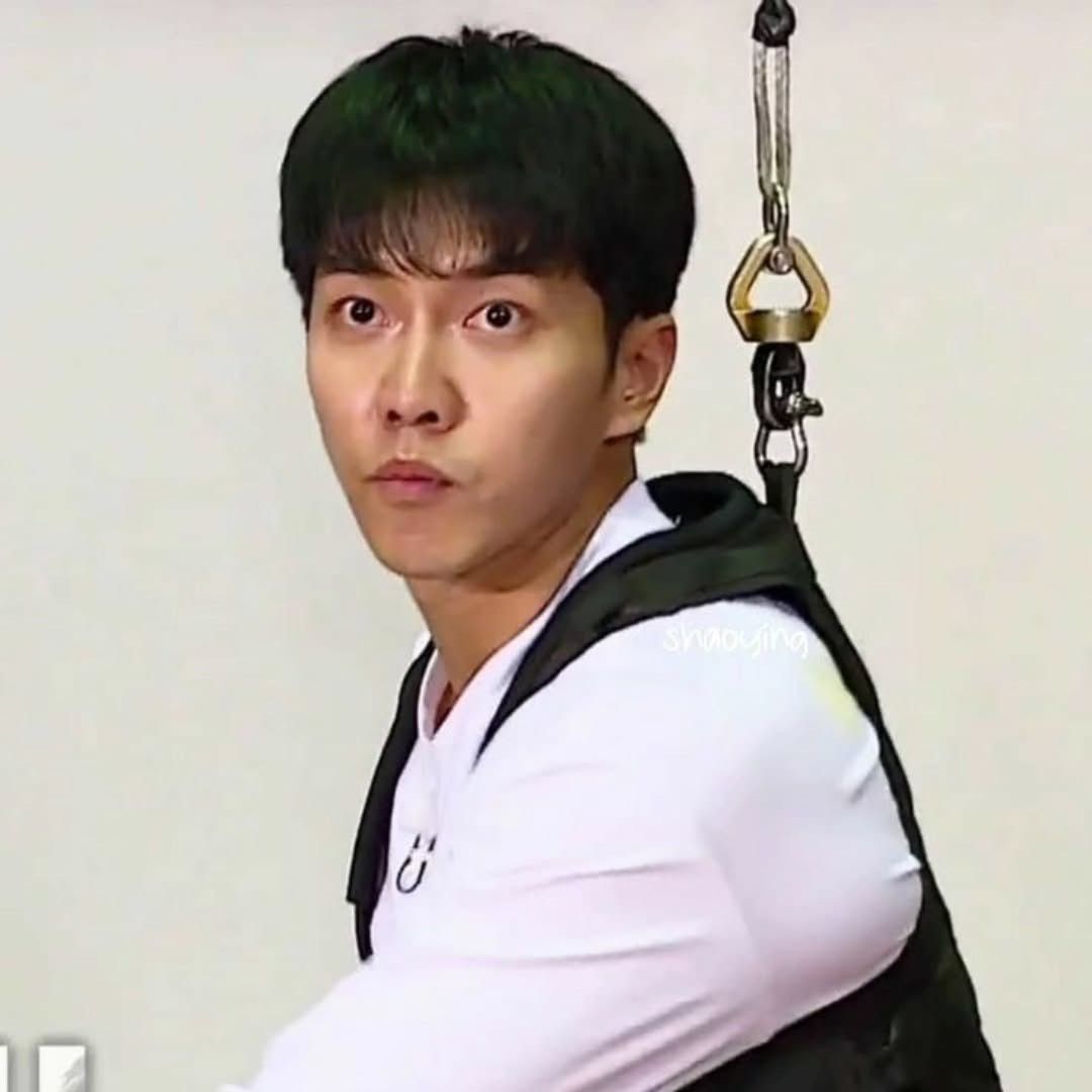 Momen yang diabadikan oleh penggemar Lee Seunggi