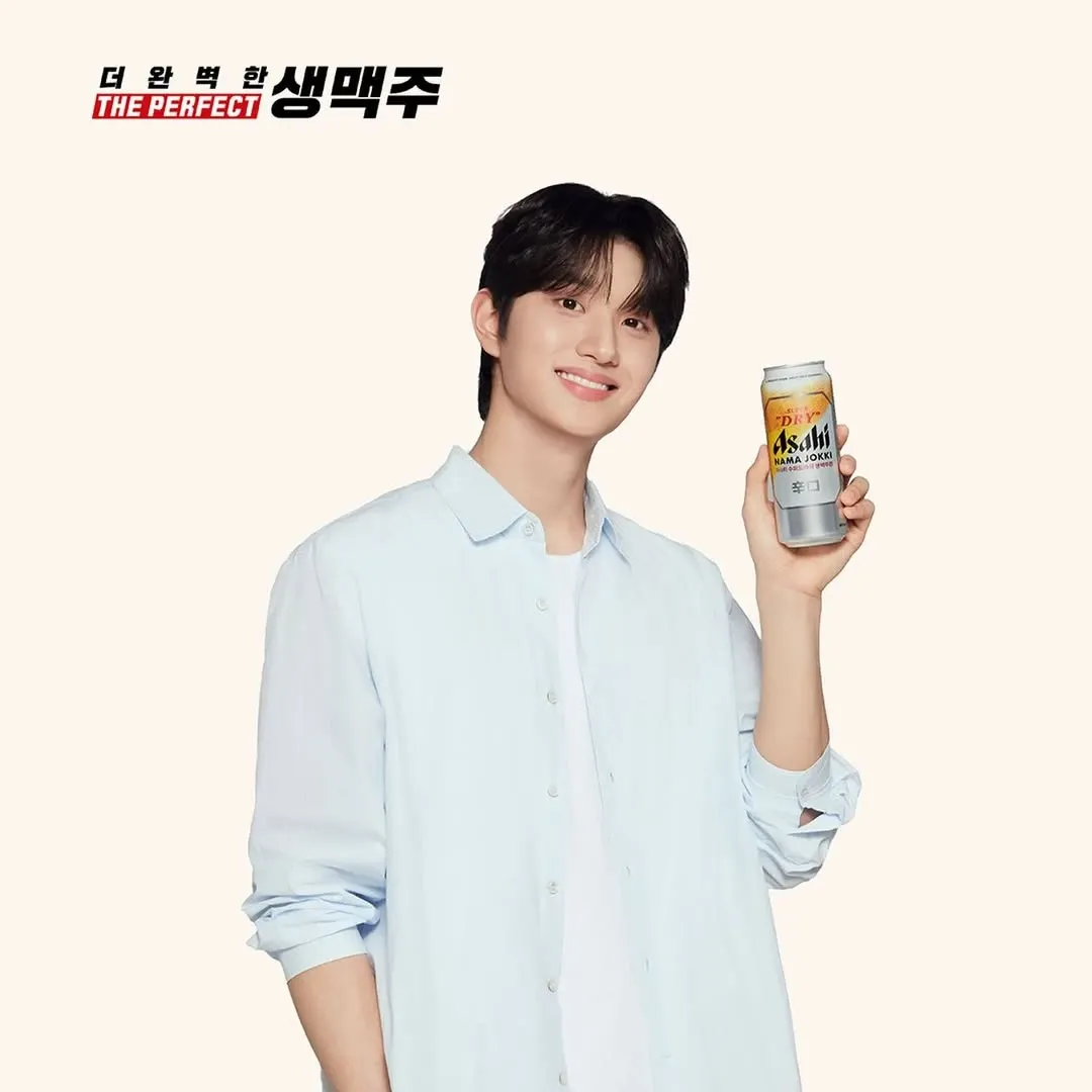 Behind-the-scenes cut of Kim Jaewon