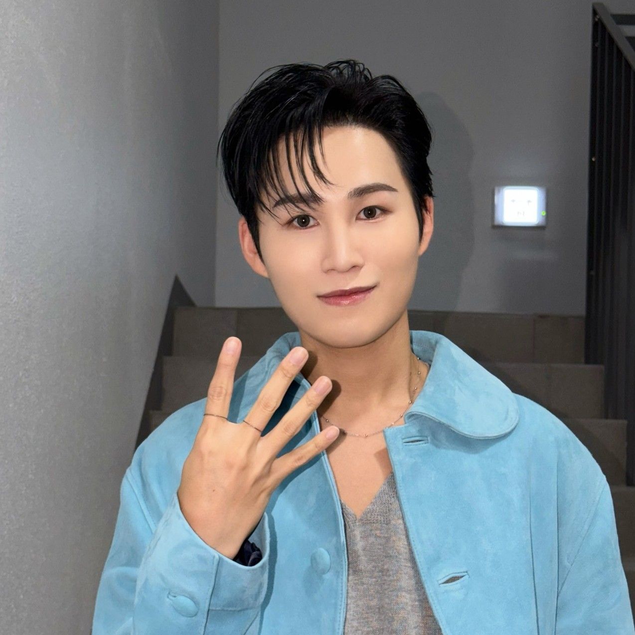 金熙栽的最新照片