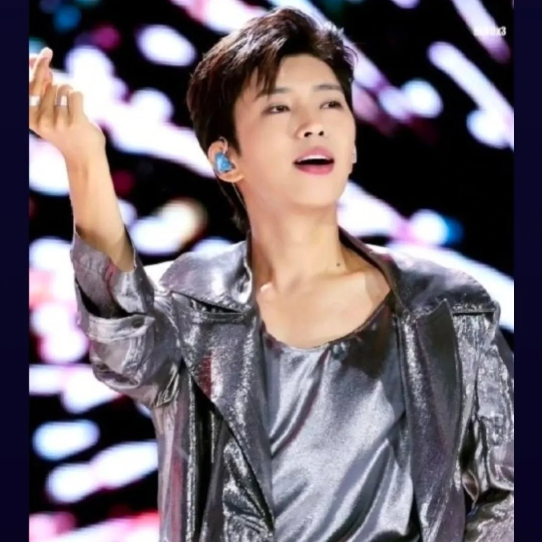 Foto terbaru dari Lim Youngwoong