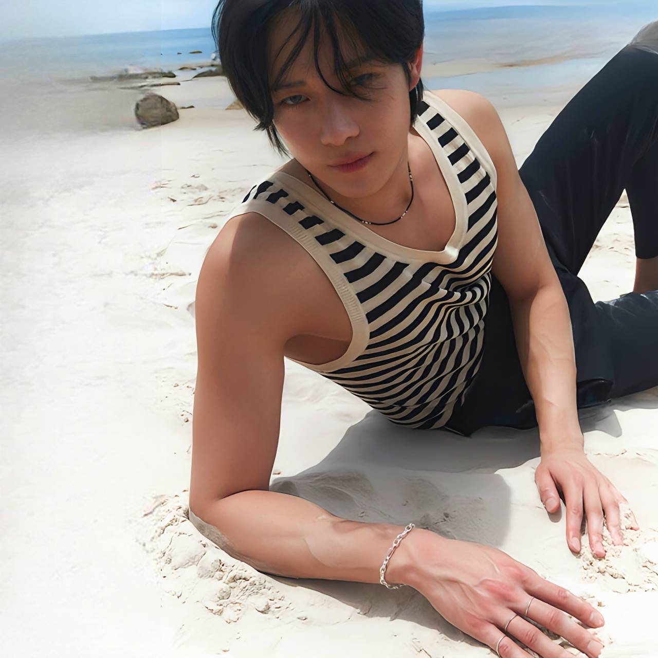 Behind-the-scenes cut of Kim Youngdae