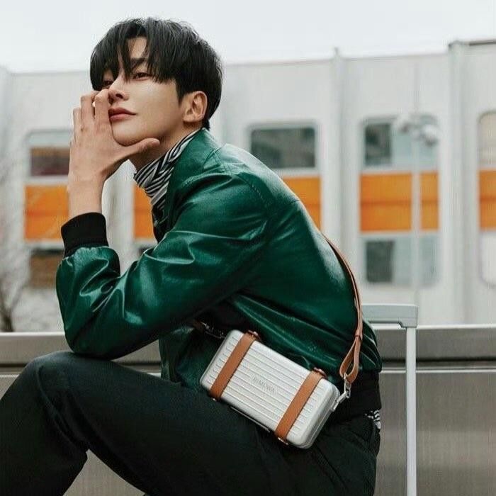 粉丝拍下的路云瞬间