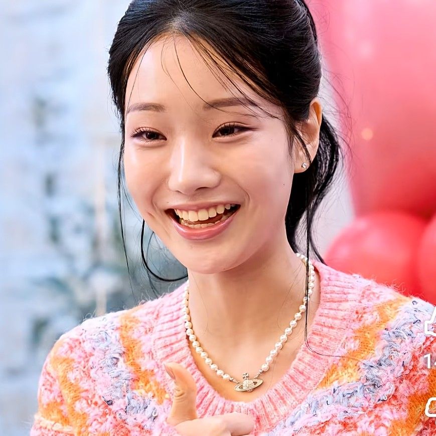 Behind-the-scenes cut of Kim Soyeon (2004)