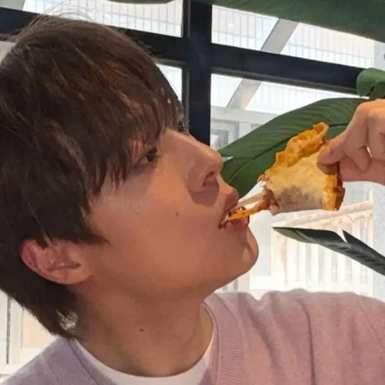 Behind-the-scenes cut of Bae Inhyuk