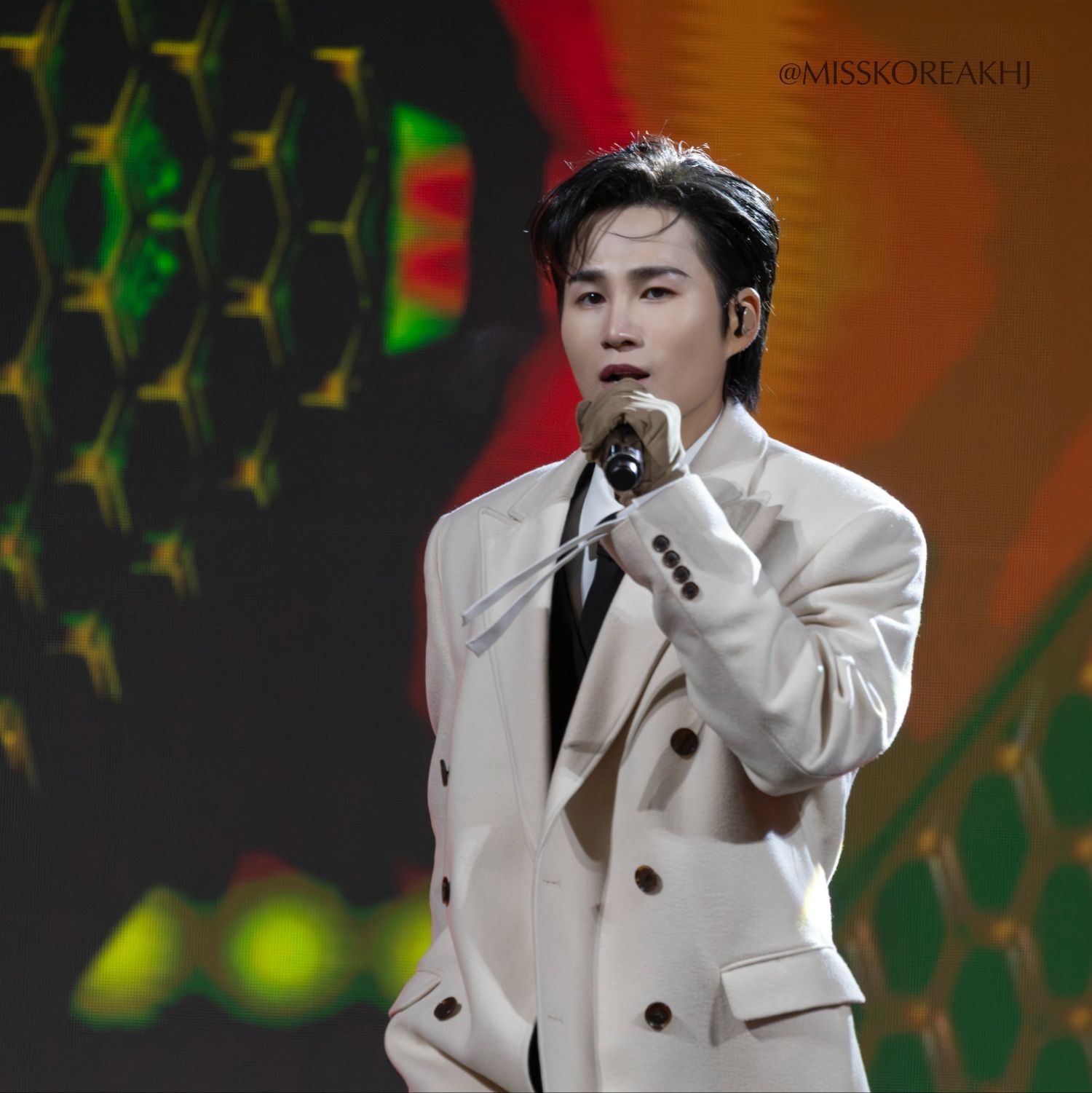 金熙栽的最新照片