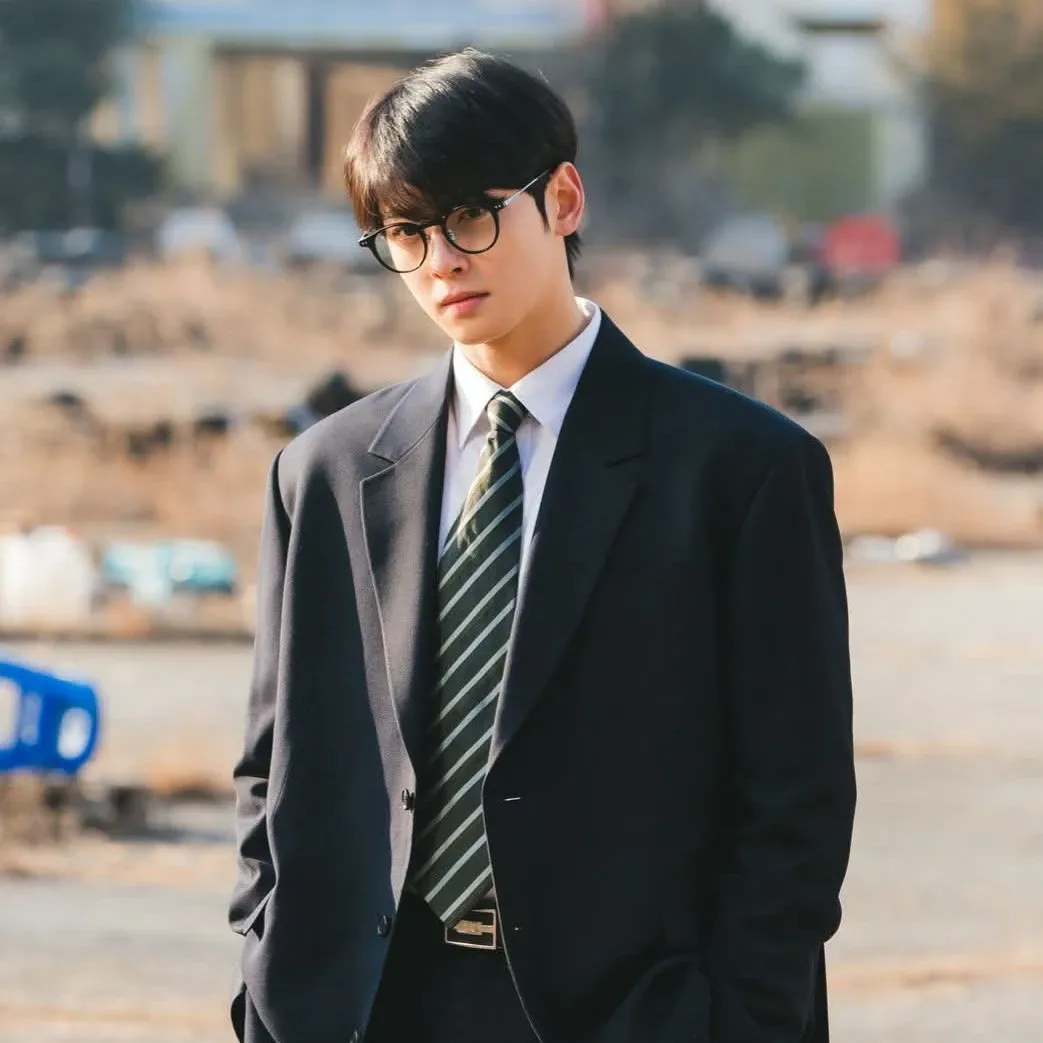 A moment captured by a fan of Cha Eunwoo