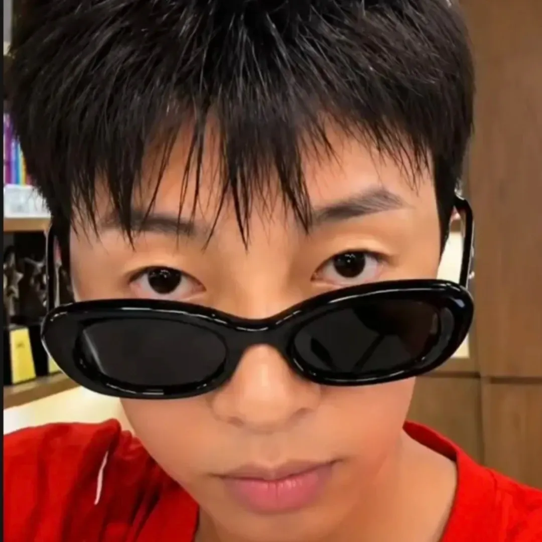 Cuplikan di balik layar dari Lim Youngwoong