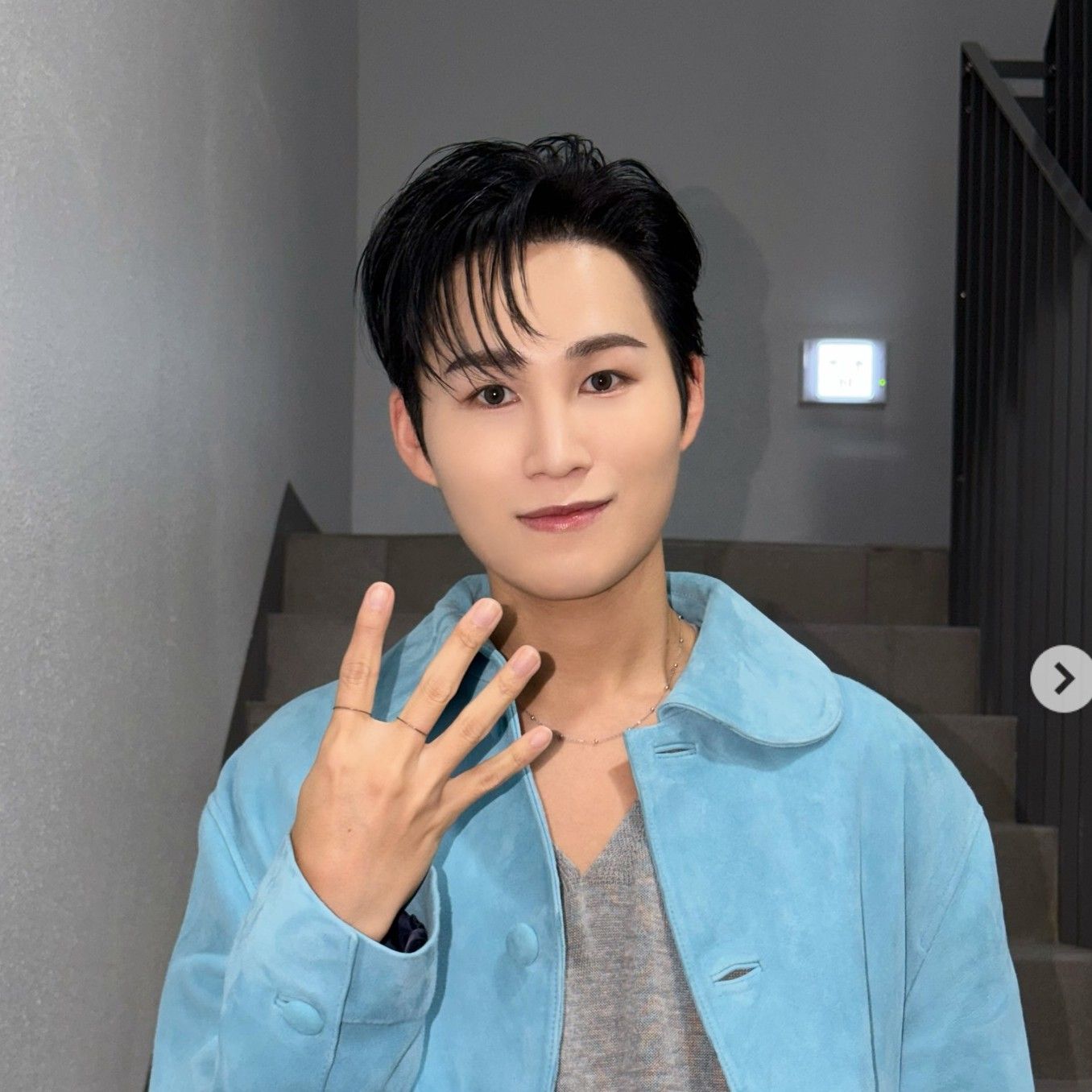 金熙栽的最新照片