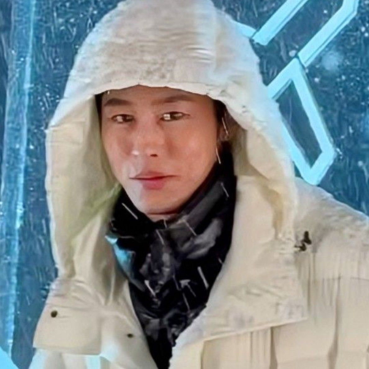 Recent activity shot of Lee Jaewook