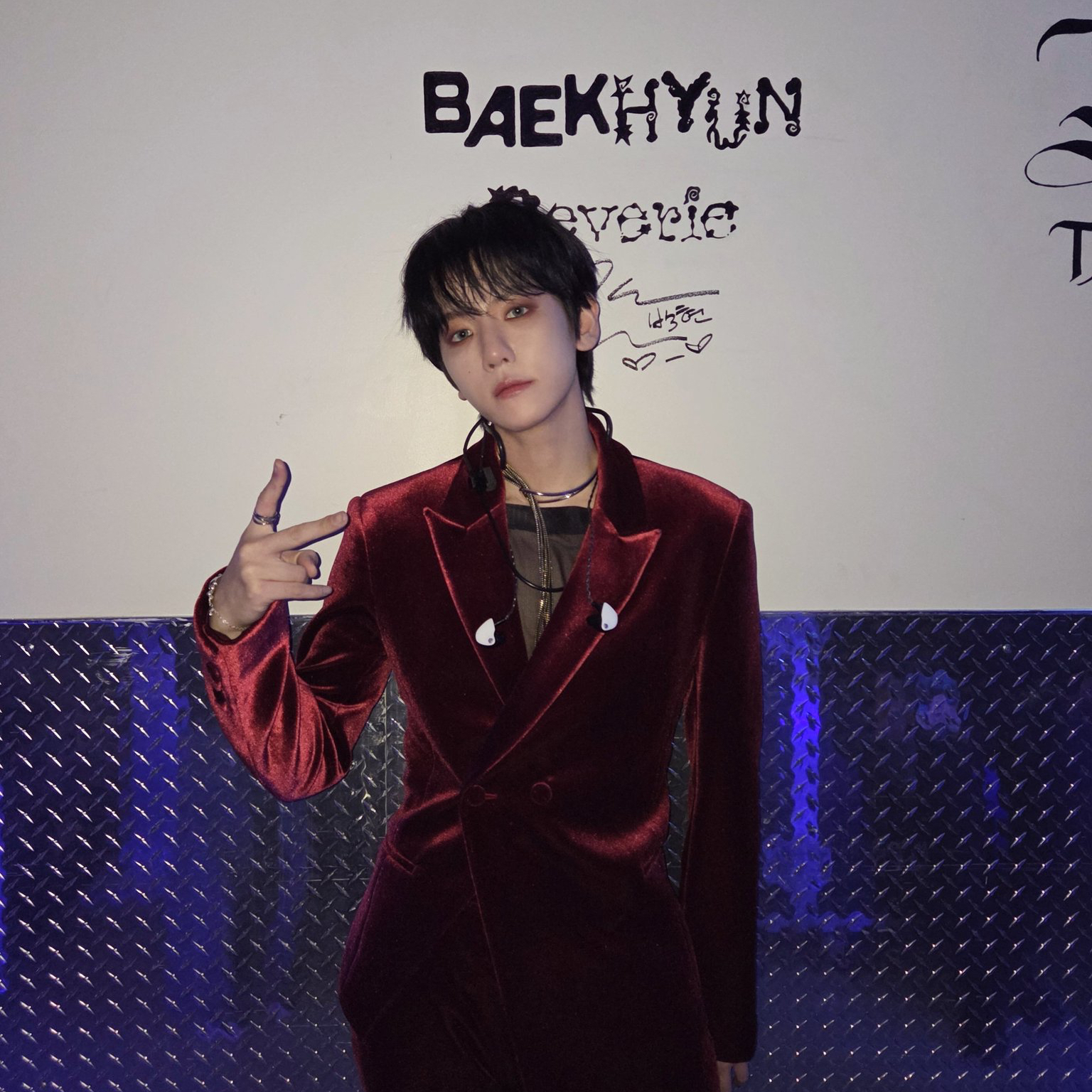 Behind-the-scenes cut of Baekhyun