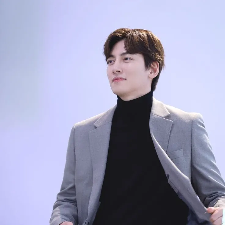 지창욱 최근 활동샷