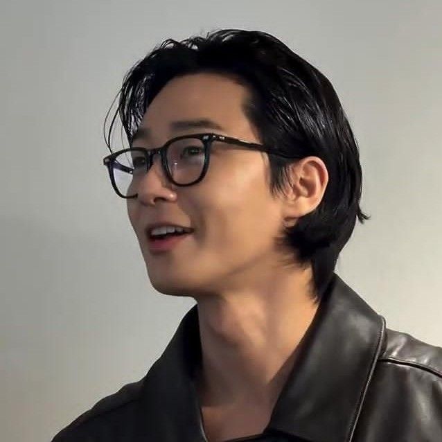 朴敘俊的最新照片