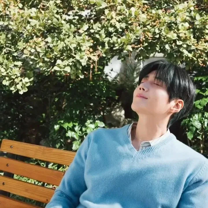 Foto terbaru dari Kim Seonho