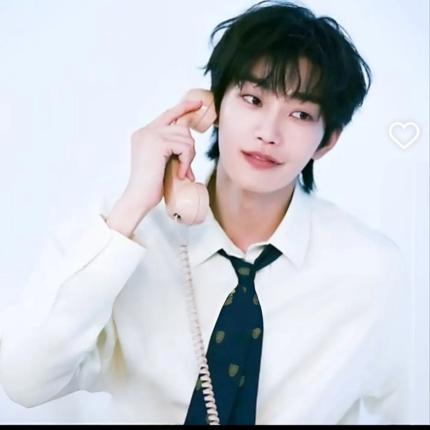 Behind-the-scenes cut of Kim Jaeyoung