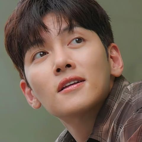Behind-the-scenes cut of Ji Changwook