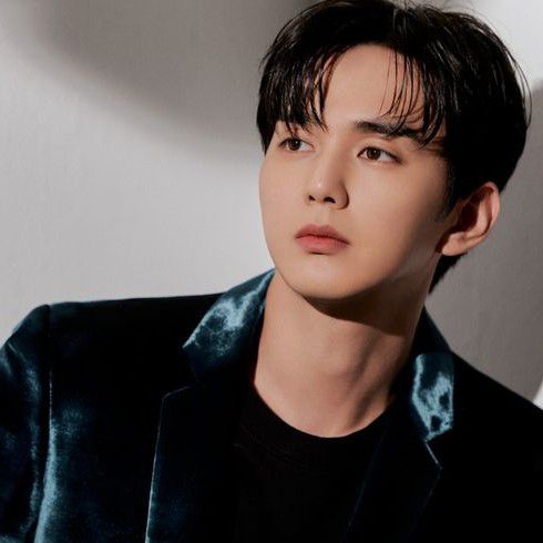 Recent activity shot of Yoo Seungho