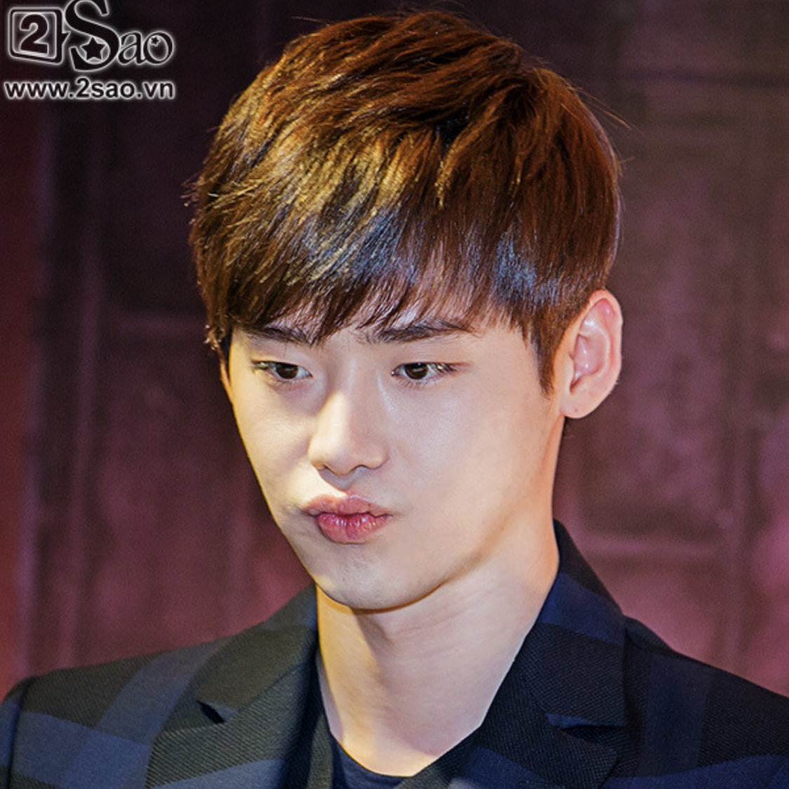 Behind-the-scenes cut of Lee Jongsuk