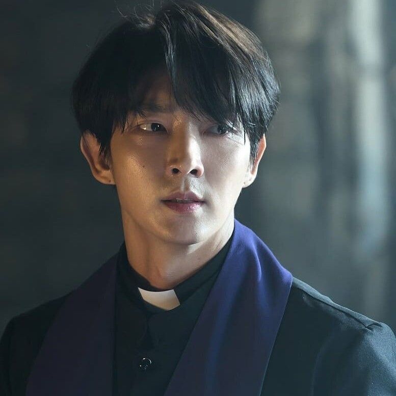 イ・ジュンギのビハインドカット