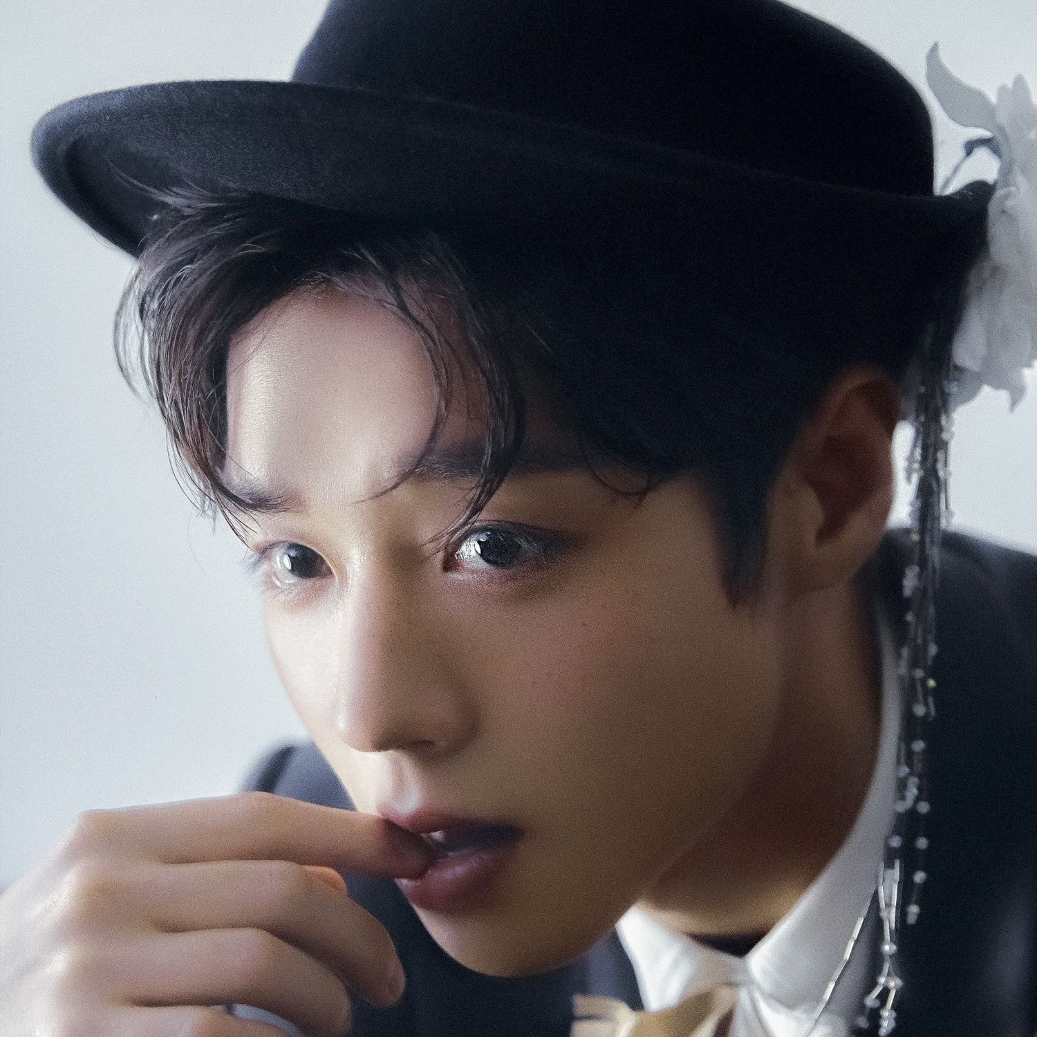 Cuplikan di balik layar dari Park Jihoon