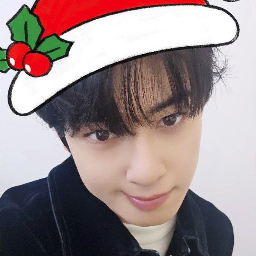 Latest photo of Cha Eunwoo