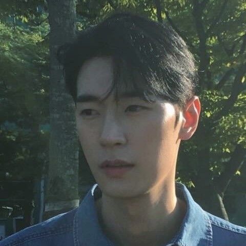 A moment captured by a fan of Park Seoham